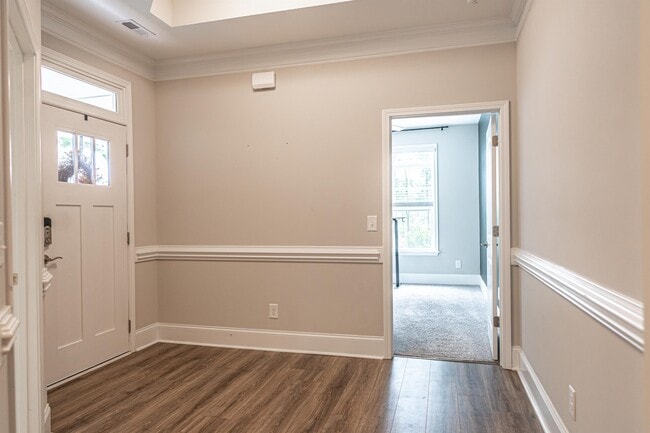 Foto del edificio - 153 Keowee Cir