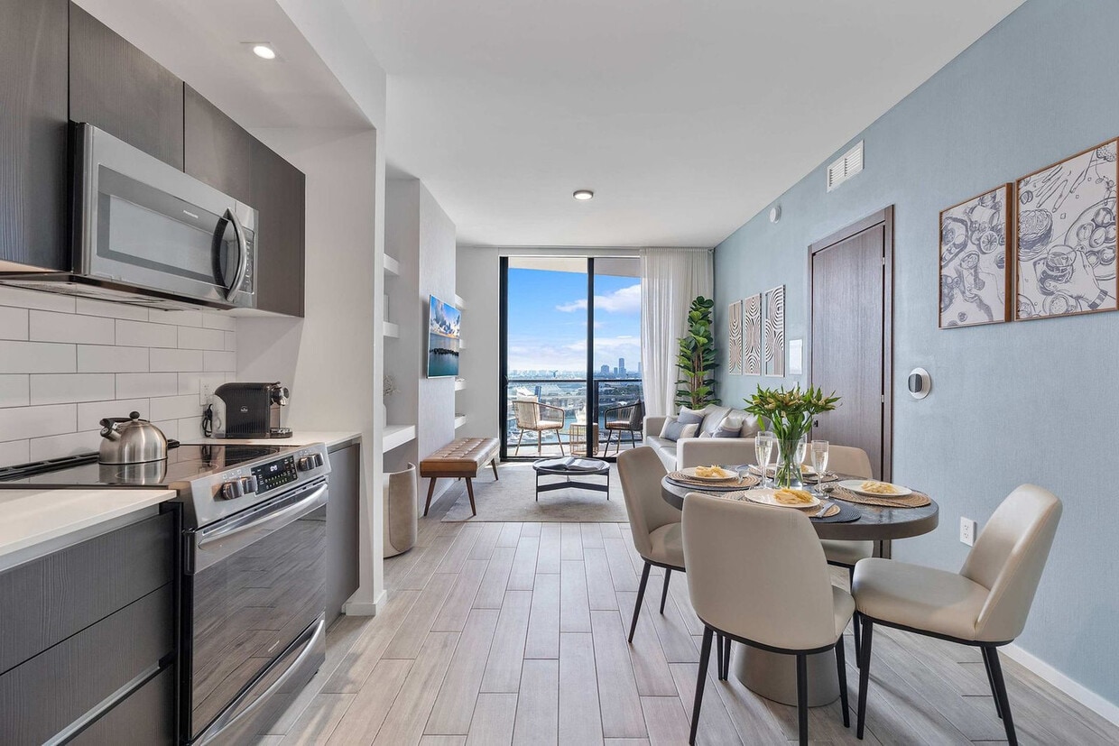 Foto principal - 398 NE 5th St