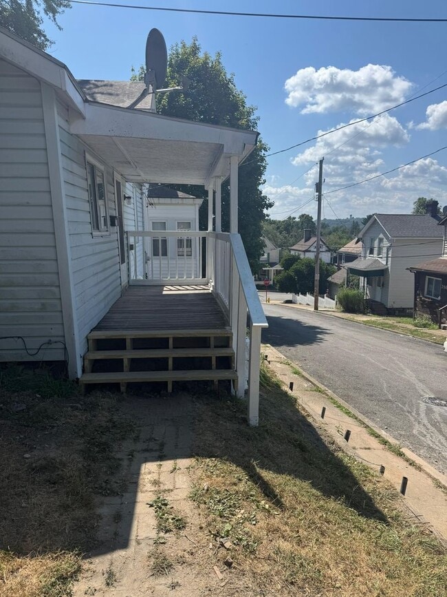 Building Photo - Cute 1 bedroom house Rochester