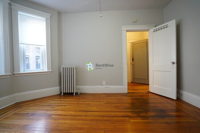 Foto del edificio - 11 Royce Rd