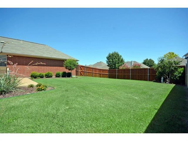 Building Photo - 5924 Southmoor Ln