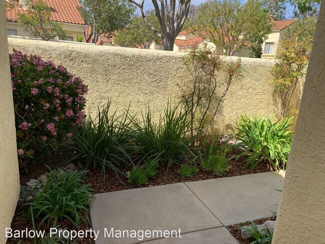 Building Photo - 2 br, 2 bath House - 1340 El Lazo Court