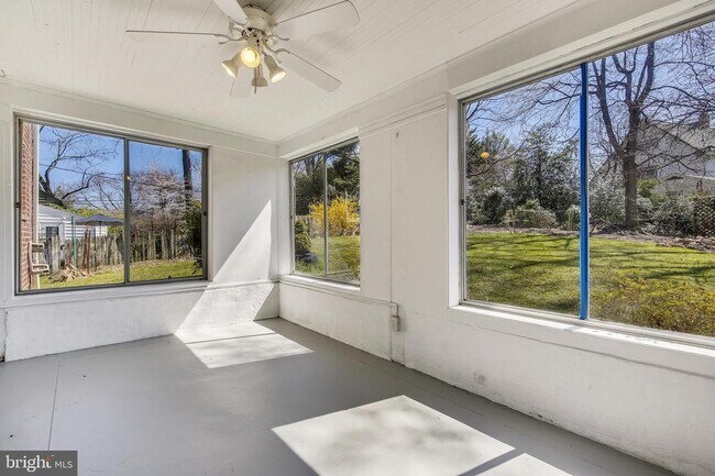 Foto del edificio - 5418 Harwood Rd