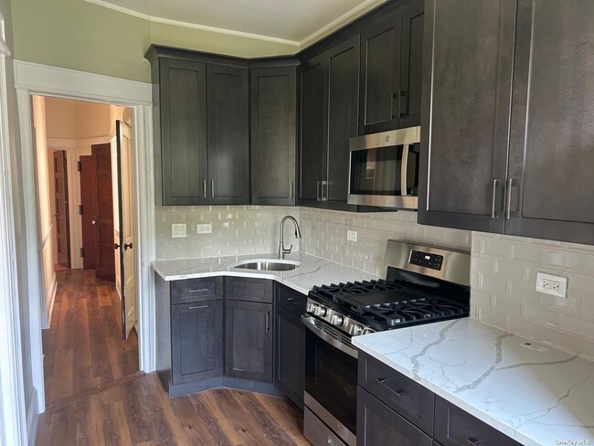 Foto del edificio - 59-24 Summerfield St