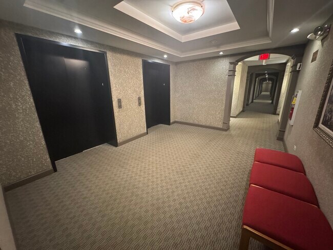 Foto del edificio - 8300 Callie Ave