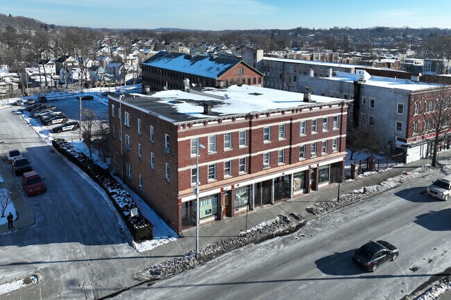 Building Photo - 509-513 Main St