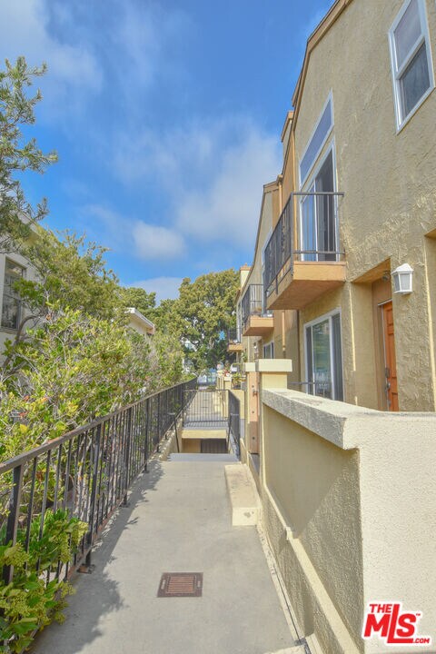 Building Photo - 12530 Venice Blvd.