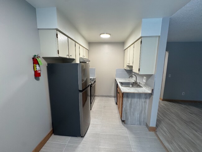 Foto del edificio - 3061 Lois Dr