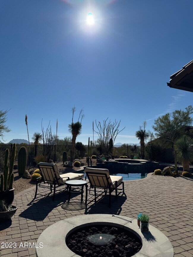Building Photo - 37031 N Mirabel Club Dr