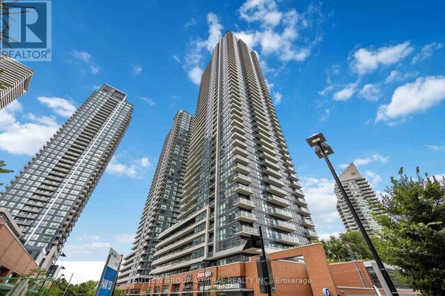 Building Photo - 2220 Lake Shore Blvd W