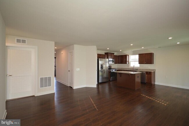 Building Photo - 7615 Nine Patch Way