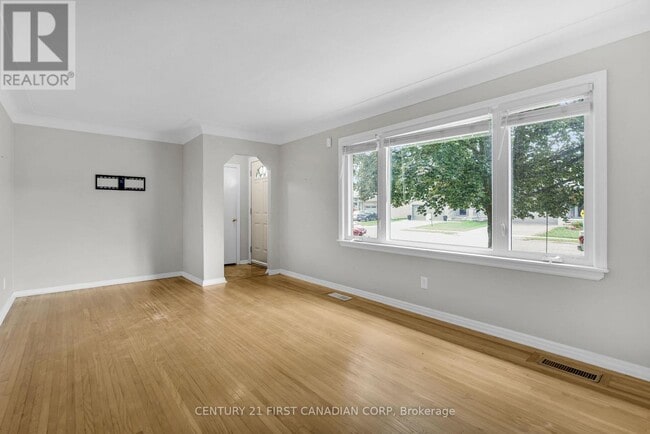 Building Photo - 638 Tennent Ave