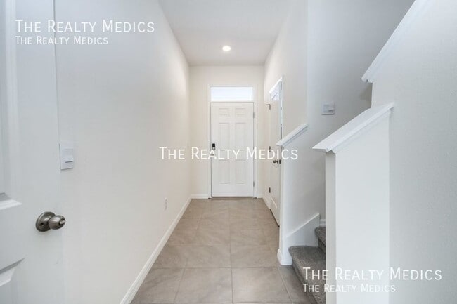 Foto del edificio - Beautiful, BRAND NEW 3 Bedroom, 2.5 Bathro...