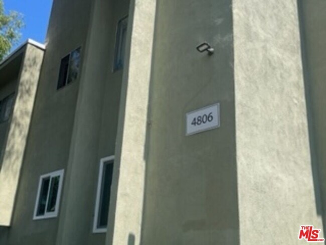 Foto del edificio - 4806 Hollow Corner Rd