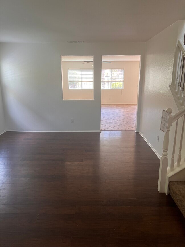 Foto del edificio - 31235 Hidden Lake Rd