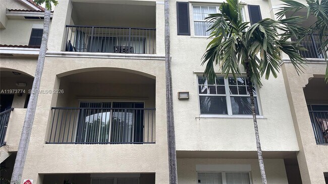 Foto del edificio - 6020 W Sample Rd