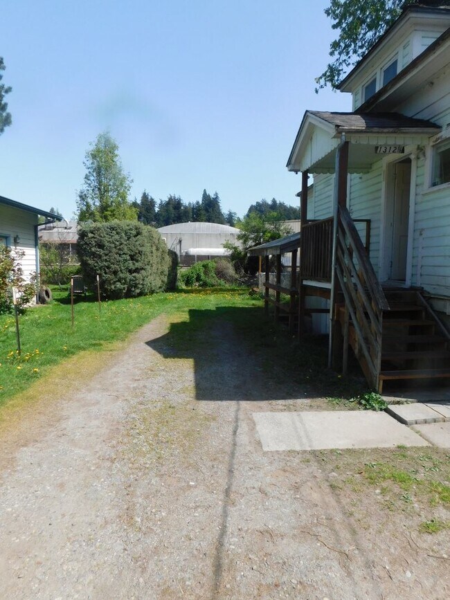 Foto del edificio - 2 bedroom Single Family House Ready Soon!