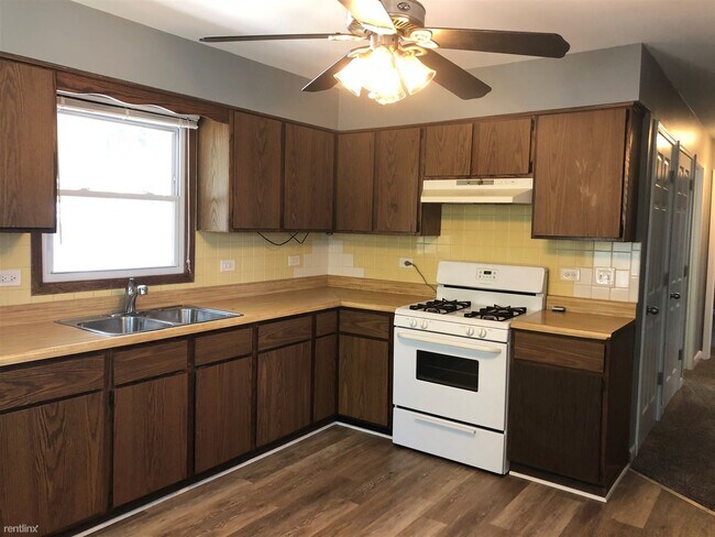 Building Photo - 4 br, 1.5 bath House - 1313 Cherokee Dr