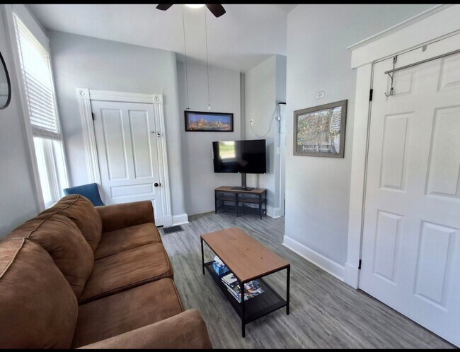 Foto del edificio - Fully Furnished 1 bedroom in Ludlow – All Utilities Included