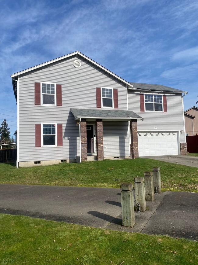 Building Photo - Beautiful 3 Bedroom 2.5 Bath Home in Puyallup