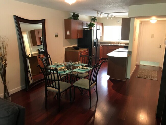 Foto del edificio - 621 E Woolbright Rd