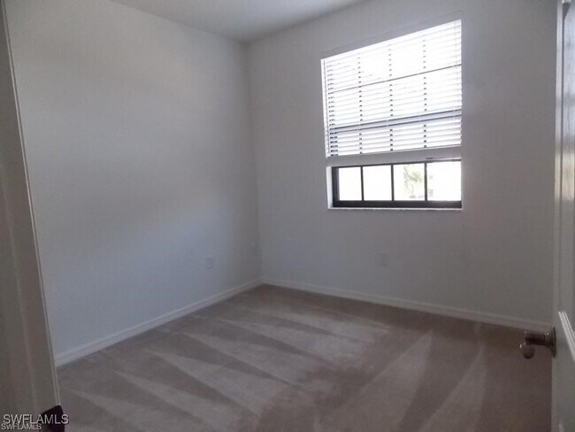 Building Photo - 7376 Bristol Cir