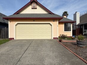 Building Photo - 2153 Rachel Dr