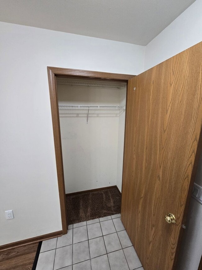 Foto del edificio - 1001-1017 Rockefeller Ln