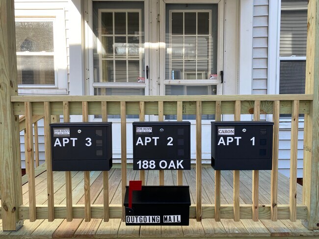 Foto del edificio - 188 Oak St