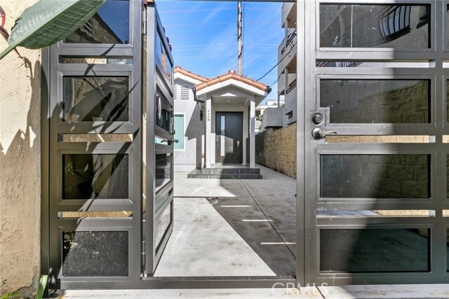 Building Photo - 545 Ivy St