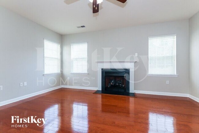Building Photo - 4210 High Shoals Dr
