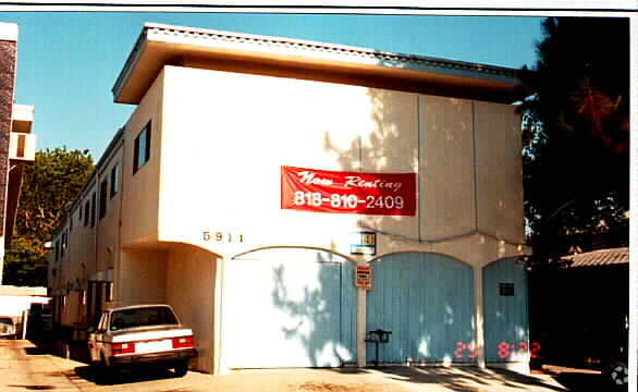 Building Photo - 5911 Laurel Canyon Blvd