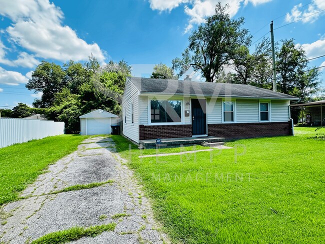 Foto del edificio - Modern 3BR/1BA house off Goldsmith Lane now available!