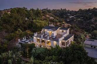 Building Photo - 3642 Alta Mesa Dr