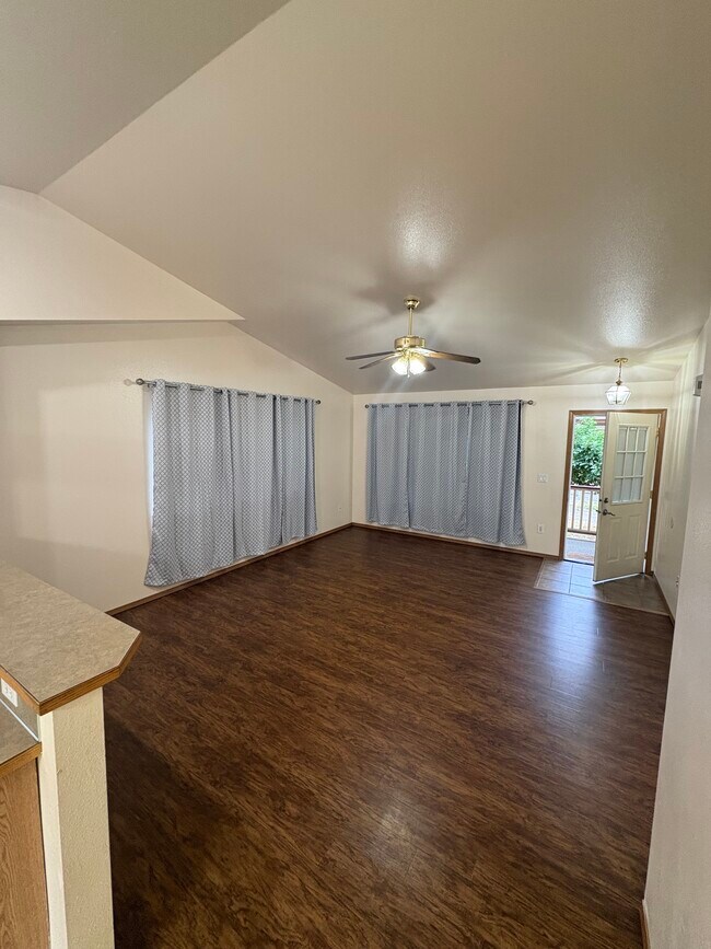 Foto del edificio - 9101 Boulder Ln SE