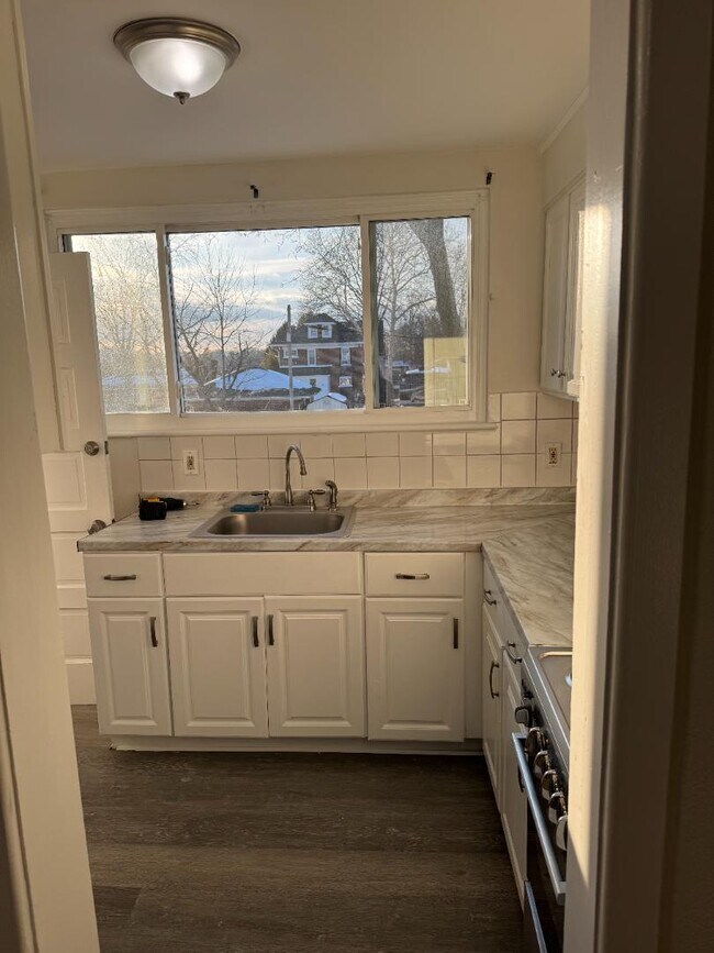 Foto del edificio - 525 14th Ave