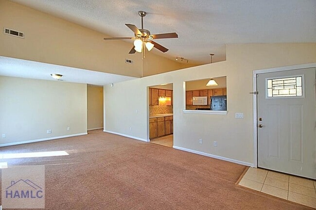 Foto del edificio - 664 Windward Dr