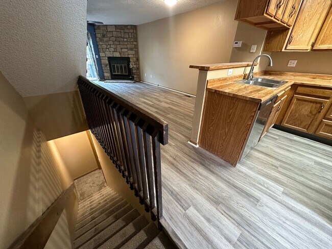 Building Photo - 3 bedroom 2 bath in the center of Historic...