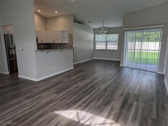 Building Photo - 4614 SW 7th Ave