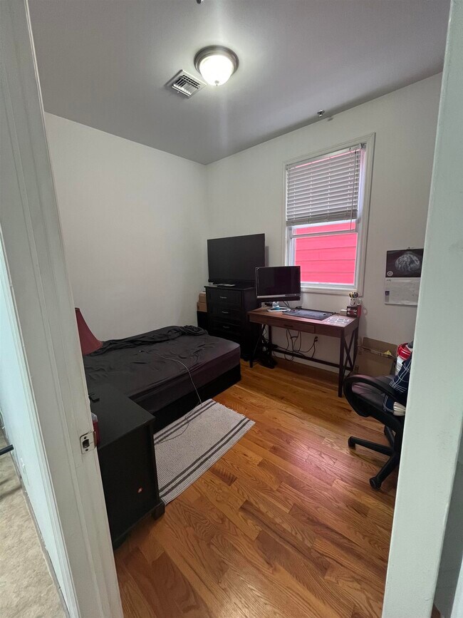 Foto del edificio - 310 47th St