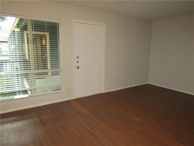 Building Photo - 1706 Patton Ln