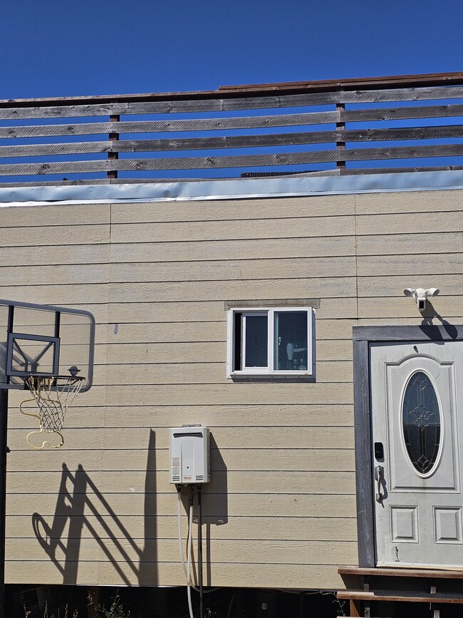 Building Photo - 709 Phanor Dr
