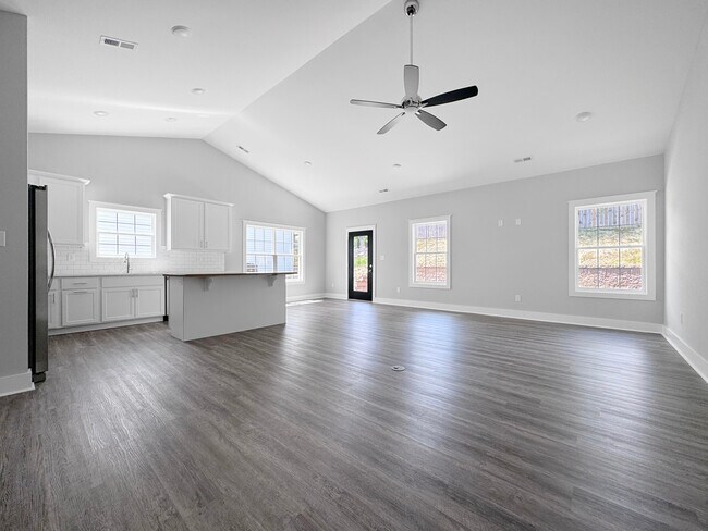 Building Photo - 107 Bill Perkins Ln
