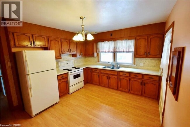 Building Photo - 155 Ann St