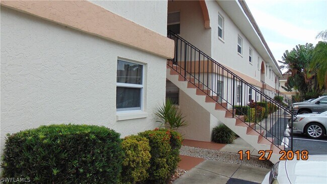 Building Photo - 828 Victoria Dr