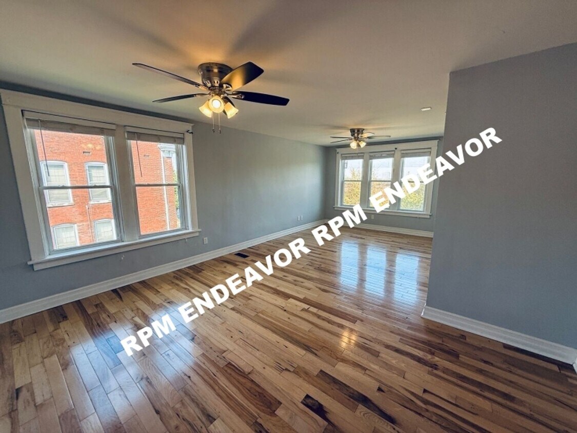 Foto principal - 2300 Allen Ave