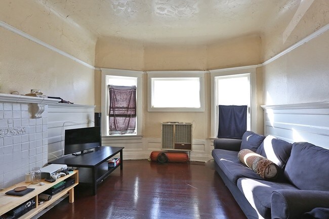  - 1824 S Highland Ave