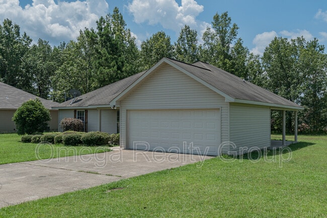 Foto del edificio - 13865 Roanoke Dr