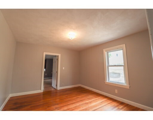 Building Photo - 32 Saint James Ave