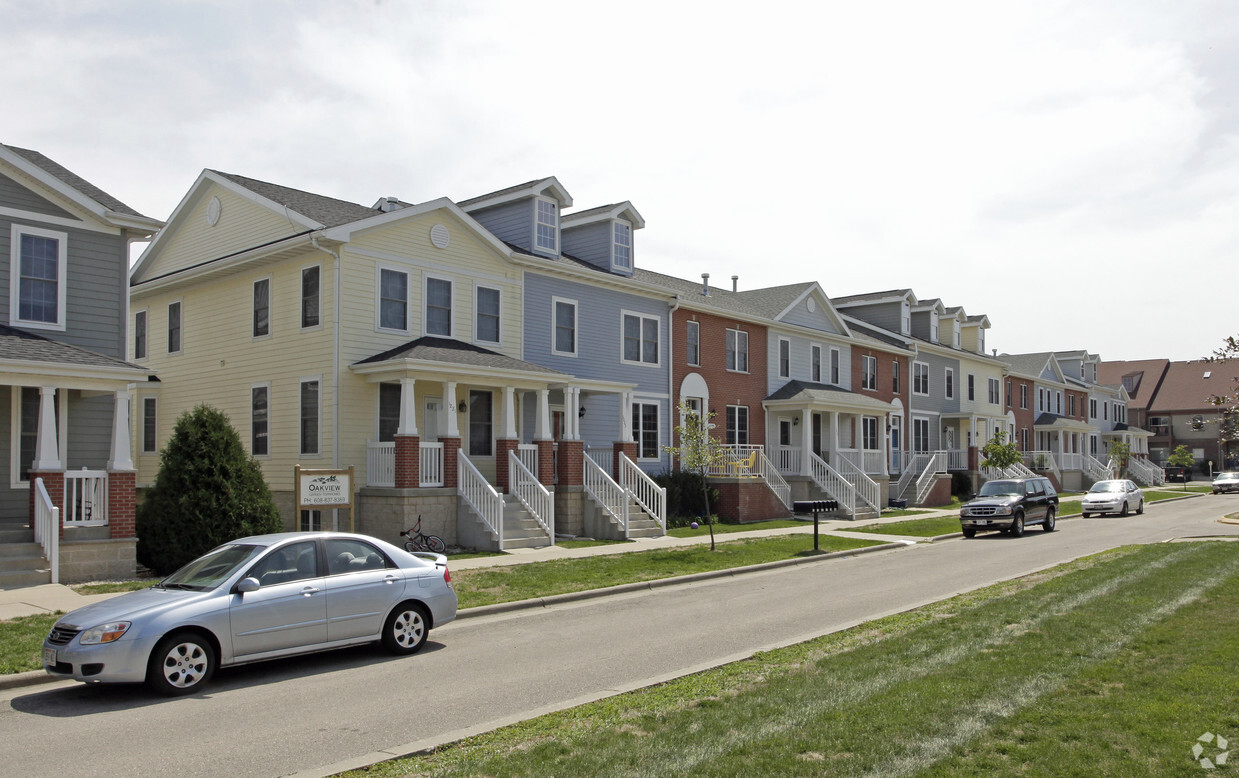 Primary Photo - Oakview Garden Apartments